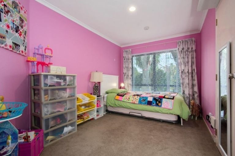 Photo of property in 33 Little John Drive, Bellevue, Tauranga, 3110