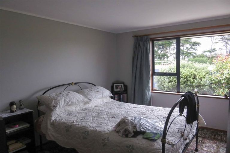 Photo of property in 14 Kirkoswald Street, Wallacetown, 9816