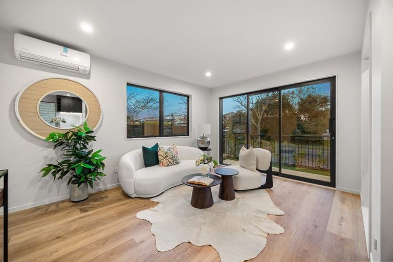 Photo of property in 10d Prince Regent Drive, Half Moon Bay, Auckland, 2012