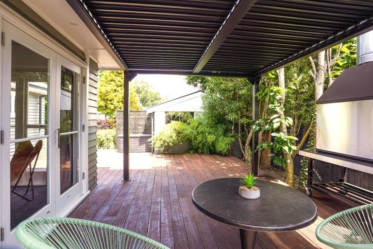 Photo of property in 98 Hamilton Avenue, Ilam, Christchurch, 8041