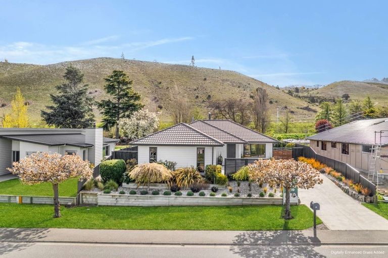 Photo of property in 12 Perriam Place, Mount Pisa, Cromwell, 9383