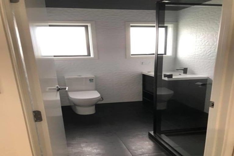 Photo of property in 3/4 Karaka Street, New Lynn, Auckland, 0600