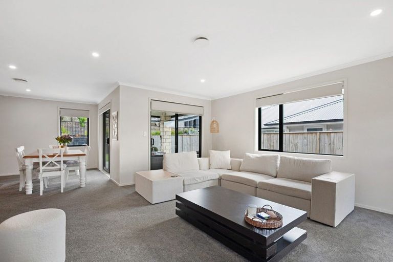 Photo of property in 14 Urumaraki Avenue, Helensville, 0800