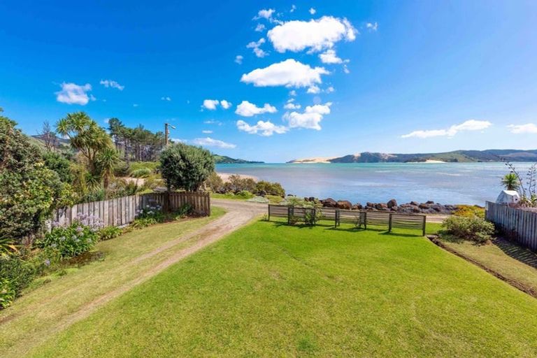 Photo of property in 24 Koutu Beach Road, Opononi, Kaikohe, 0473