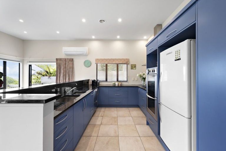 Photo of property in 72 Downing Street, Crofton Downs, Wellington, 6035