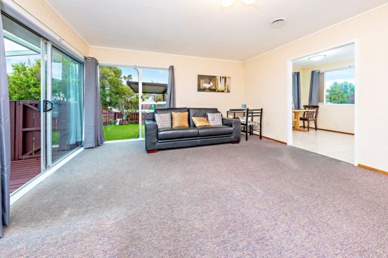 Photo of property in 22 Ferndown Avenue, Papatoetoe, Auckland, 2025