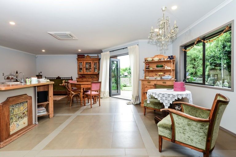 Photo of property in 37 Farringdon Avenue, Rototuna North, Hamilton, 3210