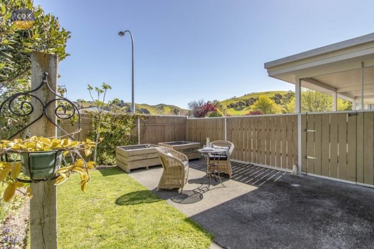 Photo of property in 1/2 Trigg Crescent, Taradale, Napier, 4112