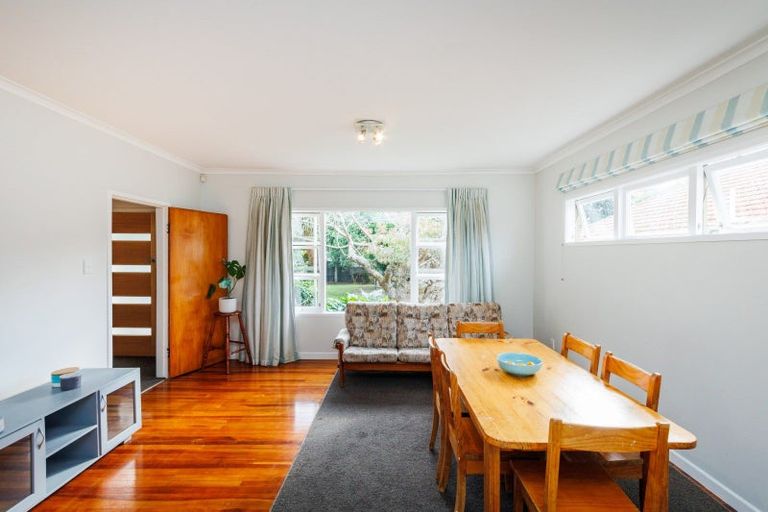 Photo of property in 17 Manawatu Street, Hokowhitu, Palmerston North, 4410