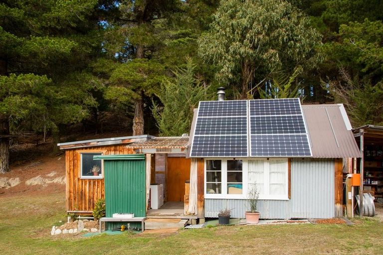 Photo of property in 122 Mclennan Road, Hawea Flat, Wanaka, 9382