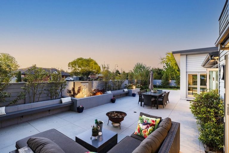 Photo of property in 2 Hemingway Place, Spencerville, Christchurch, 8083