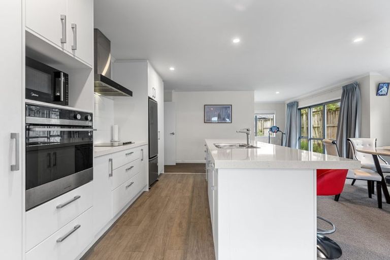 Photo of property in 68 Puhirake Crescent, Pyes Pa, Tauranga, 3112