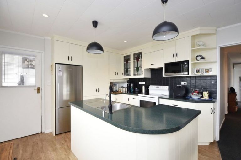 Photo of property in 42 Willis Street, Grasmere, Invercargill, 9810