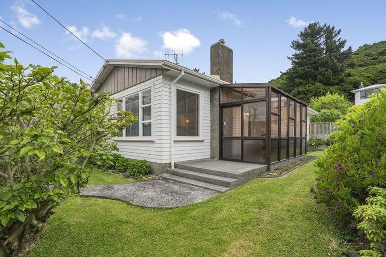 Photo of property in 61 Karaka Street, Wainuiomata, Lower Hutt, 5014