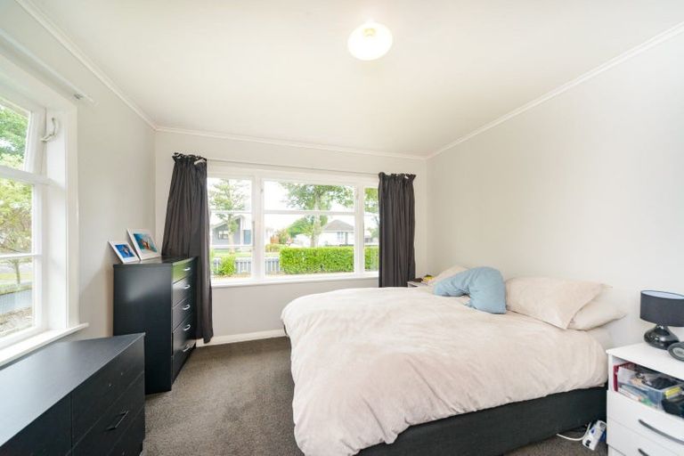 Photo of property in 20 Seddon Street, Takaro, Palmerston North, 4412