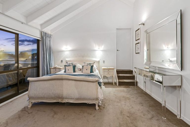 Photo of property in 1/8 The Esplanade, Campbells Bay, Auckland, 0630