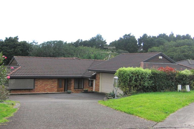 Photo of property in 45 Ewhurst Place, Goodwood Heights, Auckland, 2105