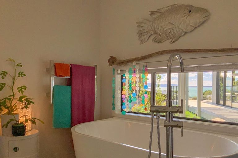 Photo of property in 13 Pohutukawa Place, Pohara, Takaka, 7183