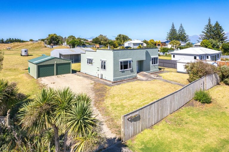 Photo of property in 6 Kamahi Street, Castlecliff, Whanganui, 4501