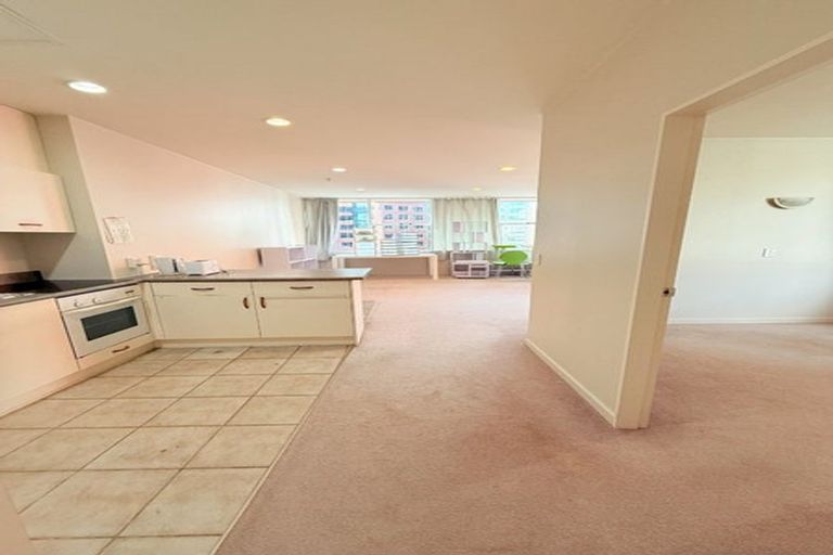 Photo of property in Terrace Tower Apartments, 8b/126 The Terrace, Wellington Central, Wellington, 6011