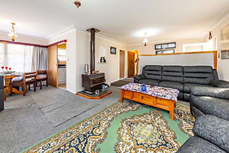 Photo of property in 58 Moncrieff Avenue, Clendon Park, Auckland, 2103