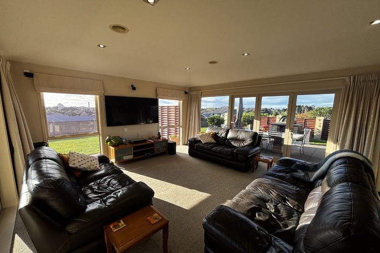 Photo of property in 58 Karamea Street, Whalers Gate, New Plymouth, 4310