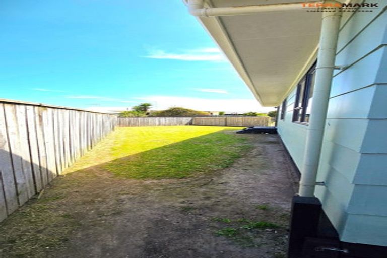 Photo of property in 40 Simcox Street, Otaki Beach, Otaki, 5512