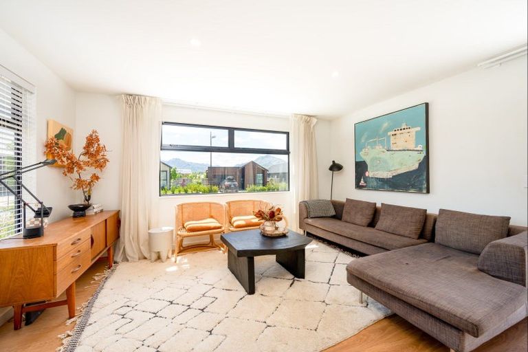 Photo of property in 37 Obelisk Street, Wanaka, 9305