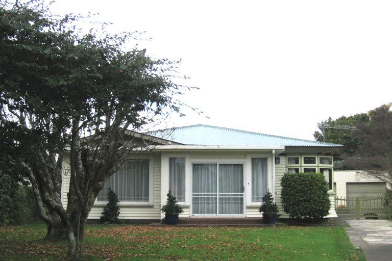 Photo of property in 18 Avalon Crescent, Avalon, Lower Hutt, 5011