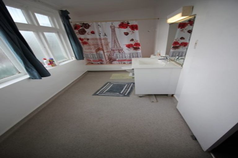 Photo of property in Carillion/the Knoll, 33 Thompson Street, Mount Cook, Wellington, 6011