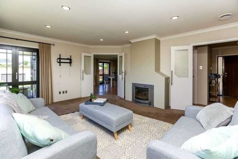 Photo of property in 3 Rotokare Crescent, Whalers Gate, New Plymouth, 4310