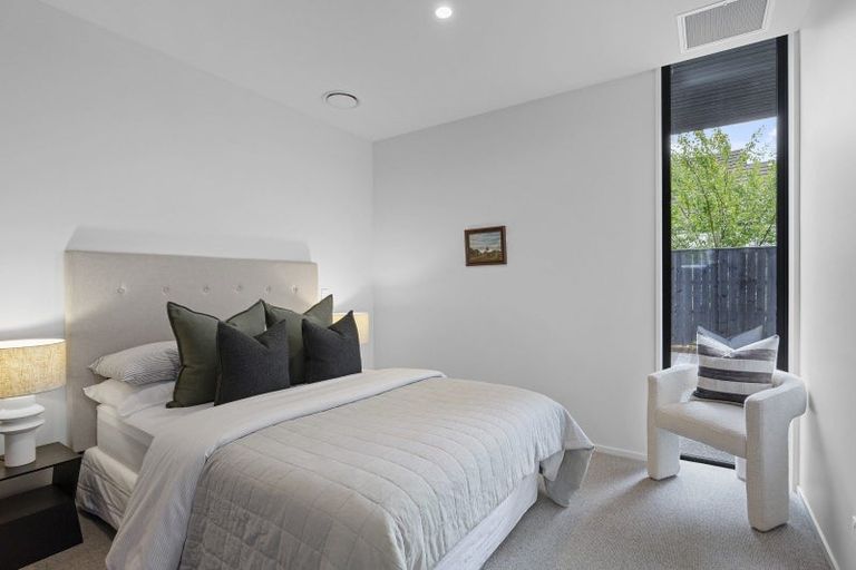 Photo of property in 26d Bryndwr Road, Fendalton, Christchurch, 8052