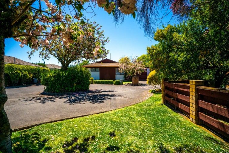 Photo of property in 3/2 Bill Ashcroft Grove, Havelock North, 4130