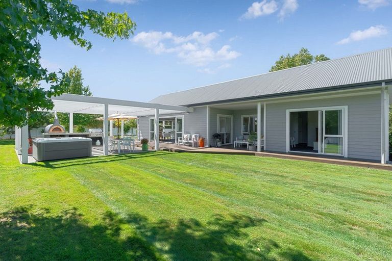 Photo of property in 81c Reading Street, Greytown, 5712