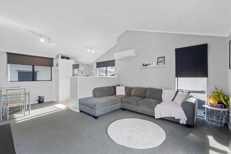 Photo of property in 124b Roberts Line, Kelvin Grove, Palmerston North, 4414