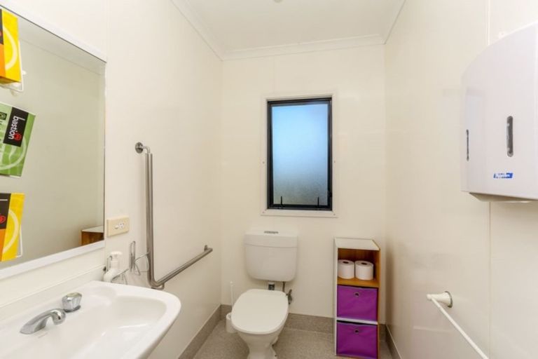 Photo of property in 437 Carrington Street, Upper Vogeltown, New Plymouth, 4310