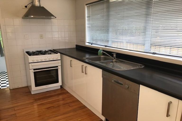 Photo of property in 9 John Gill Road, Cockle Bay, Auckland, 2014