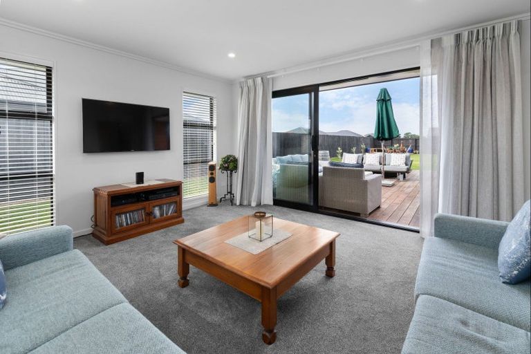 Photo of property in 17 Suffolk Drive, Kirwee, 7571