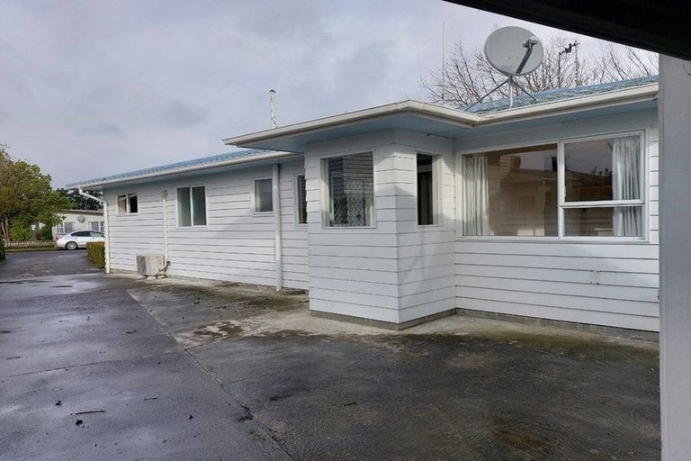 Photo of property in 4 Fairbrother Street, Carterton, 5713