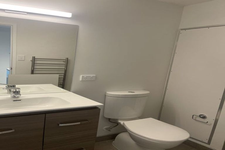 Photo of property in 7e/30 Westward Ho, Glen Eden, Auckland, 0602