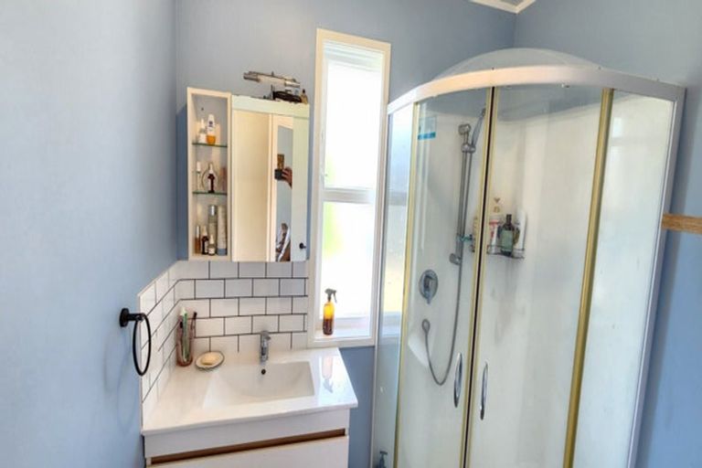 Photo of property in 10a Cutfield Road, New Plymouth, 4310