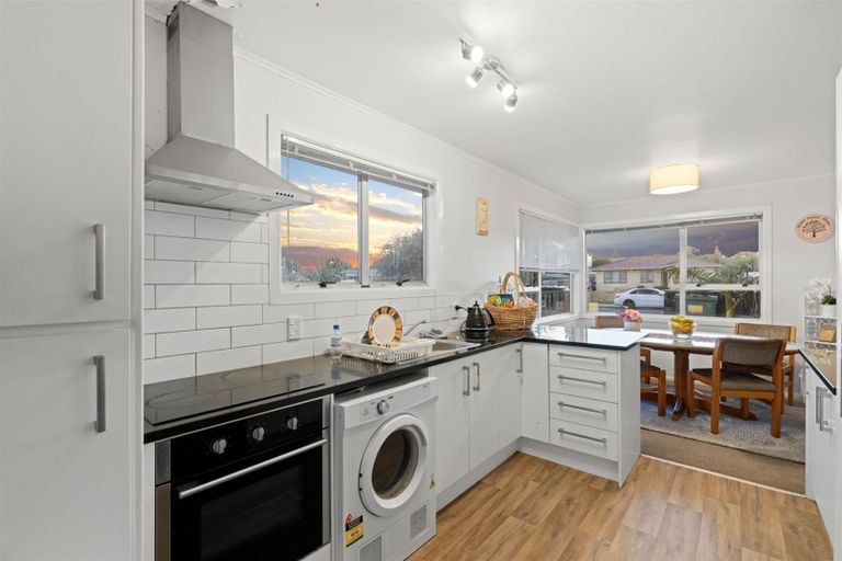 Photo of property in 38 Thompson Terrace, Manurewa, Auckland, 2102