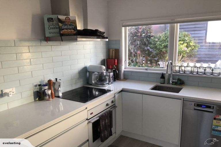 Photo of property in 3/12 Aramoana Avenue, Devonport, Auckland, 0624