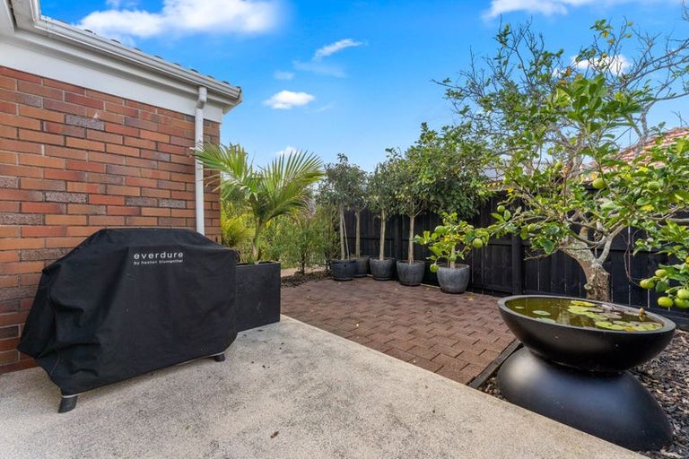 Photo of property in 1/15 Milford Road, Milford, Auckland, 0620