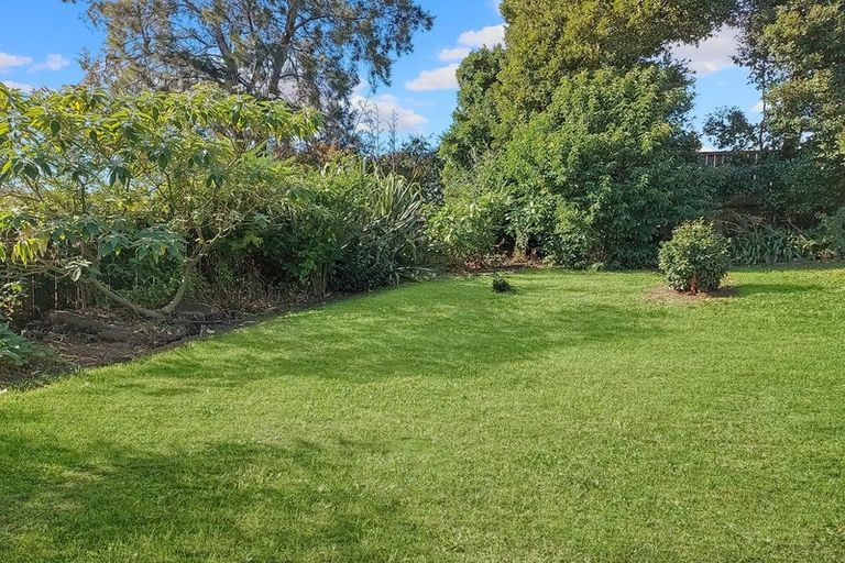 Photo of property in 23 Mawney Road, Henderson, Auckland, 0610