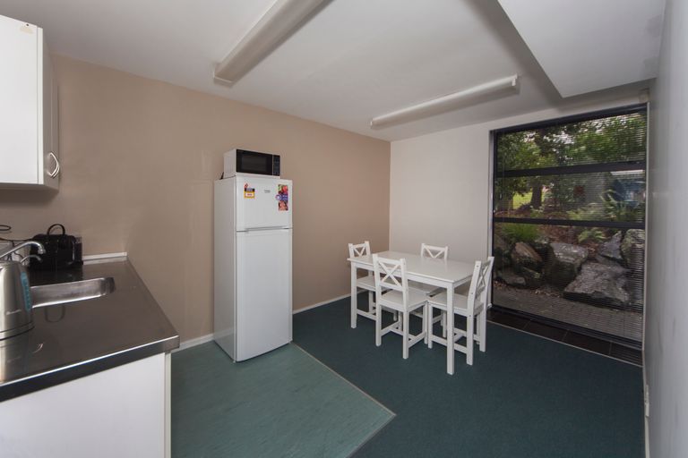 Photo of property in 11 Central Park Drive, Te Atatu South, Auckland, 0610