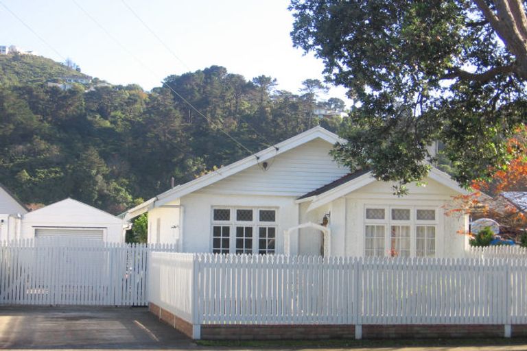 Photo of property in 6 Tui Street, Alicetown, Lower Hutt, 5010