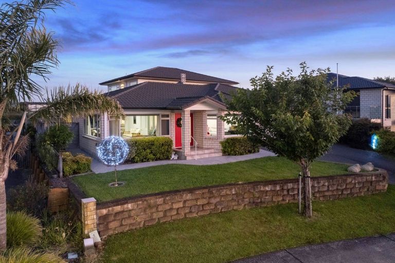 Photo of property in 32 Noble Johnston Drive, Katikati, 3129