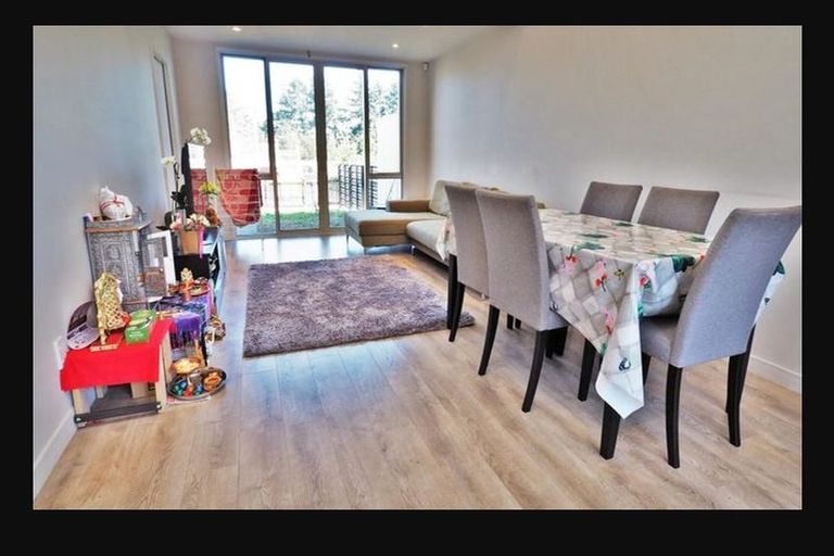 Photo of property in 13 Kaihua Terrace, Mangere Bridge, Auckland, 2022