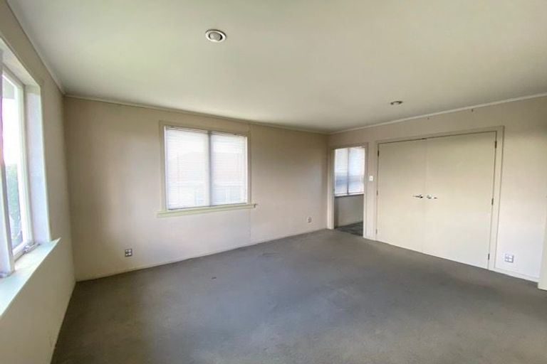 Photo of property in 7 Sheehan Road, Te Atatu South, Auckland, 0610